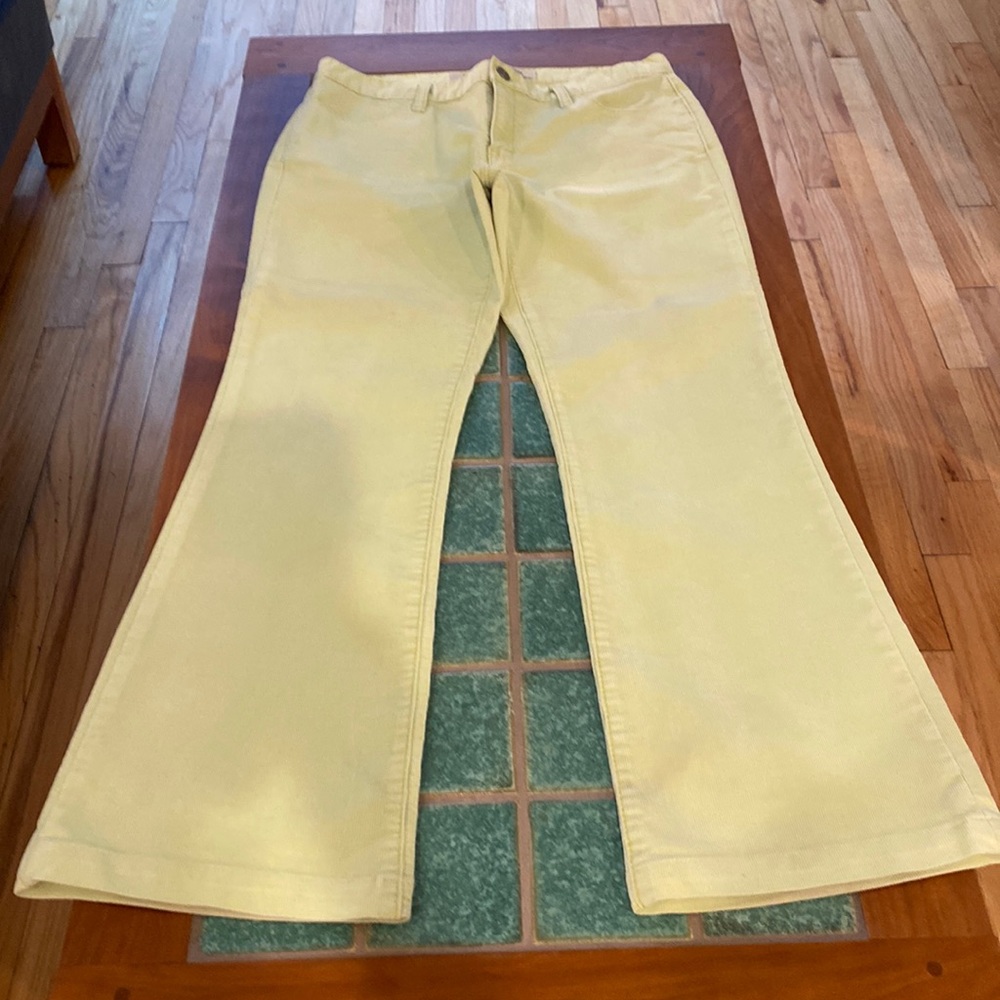 Pinwale corduroy jeans, Gap, long and lean style, pale green/celery, size 10R